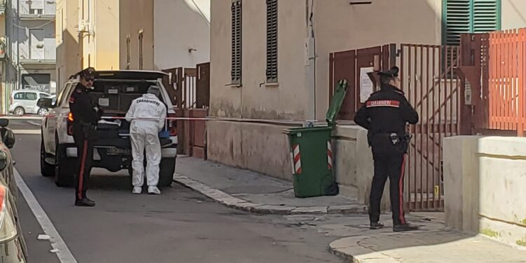 Taranto uomo colpito alla testa