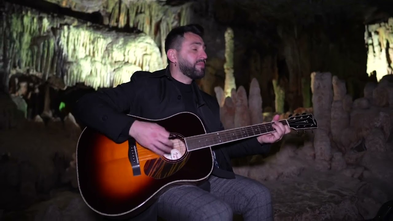 La Magia Di Pino Daniele Nelle Grotte Di Castellana: “le Sue Canzoni, Nel Giorno Dei Suoi 70 Anni” – Video