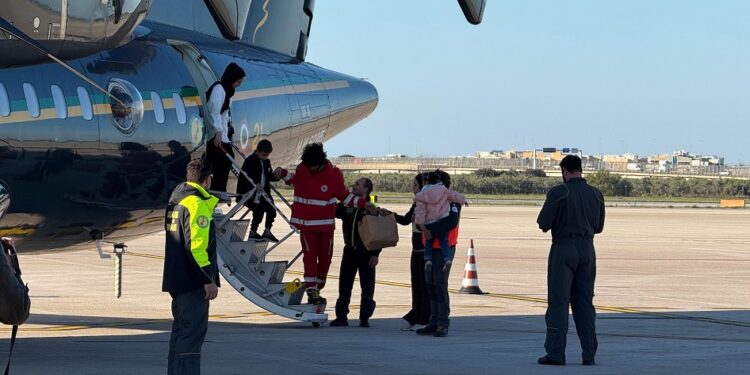 Sbarco Famiglia Palestinese A Bari (3)