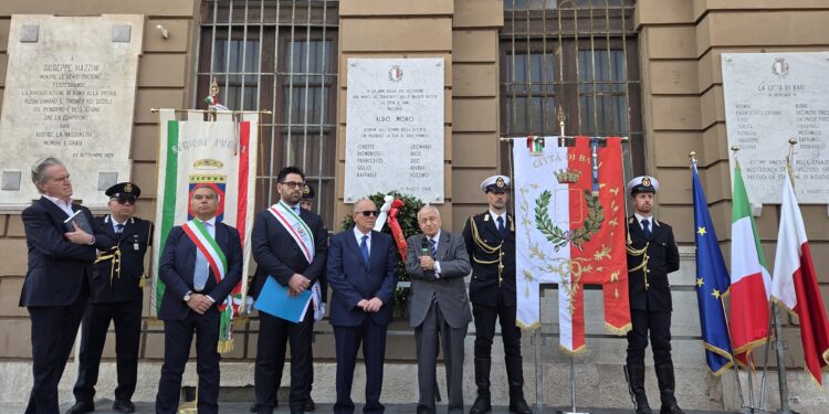 09 05 25 Oggi Le Cerimonie Per Il 47^ Anniversario Dell'omicidio Di Aldo Moro Lapide Palazzo Di Città 1