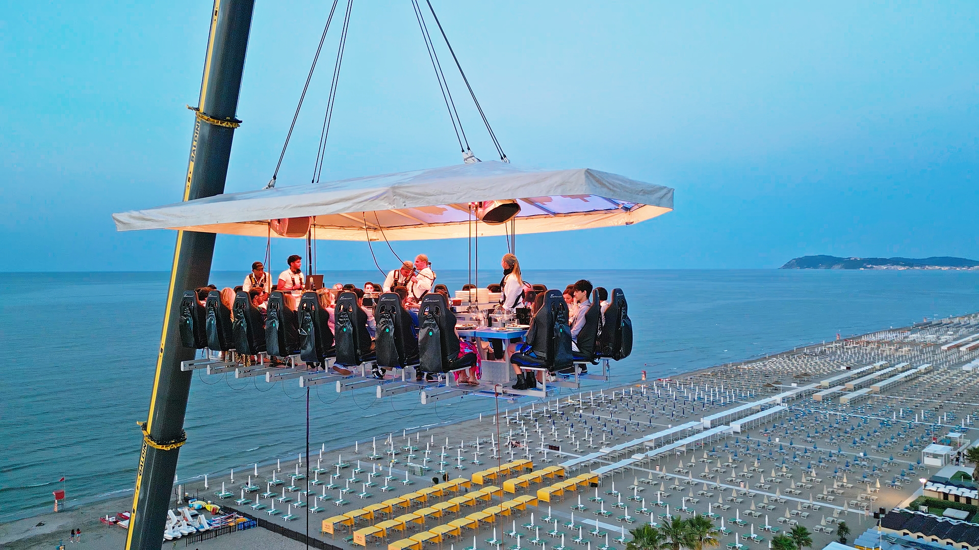 Dinner In The Sky 4