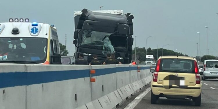Tir Ev
