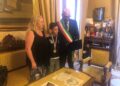 07 07 25 Sindaco Consegna Un Riconoscimento A Vito Castelletti, Campione Italiano Di Pattinaggio Artistico A Rotelle 2