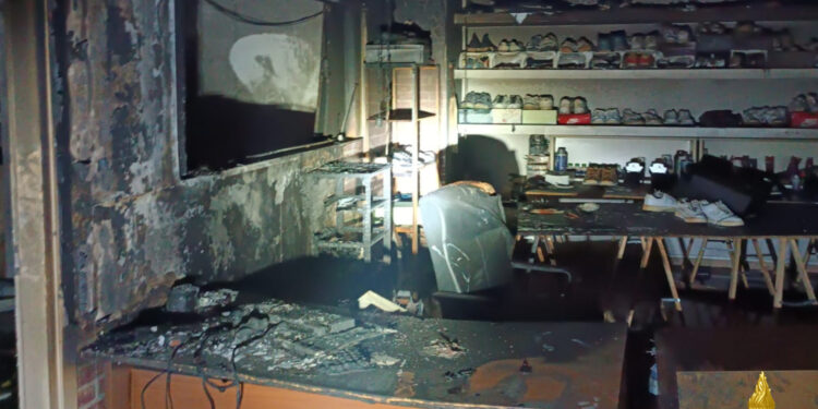incendio Bari deposito