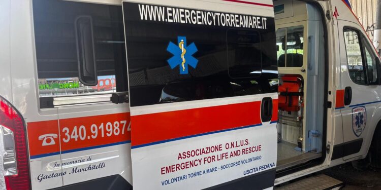 Ambulanza Emergency Torre A Amre