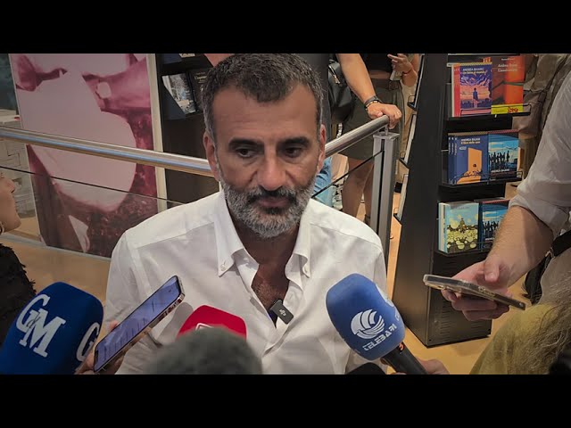 Decaro Racconta Il Suo Libro: “ricordi E Aneddoti, Il Rapporto Con I Cittadini E Tante Emozioni” – Video
