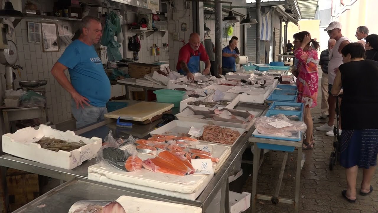 Bari, Riapre Il Mercato Ittico Dell’ex Manifattura: “non Abbiamo Lavorato Per Mesi, Aiutateci A Pagare Gli Affitti” – Video