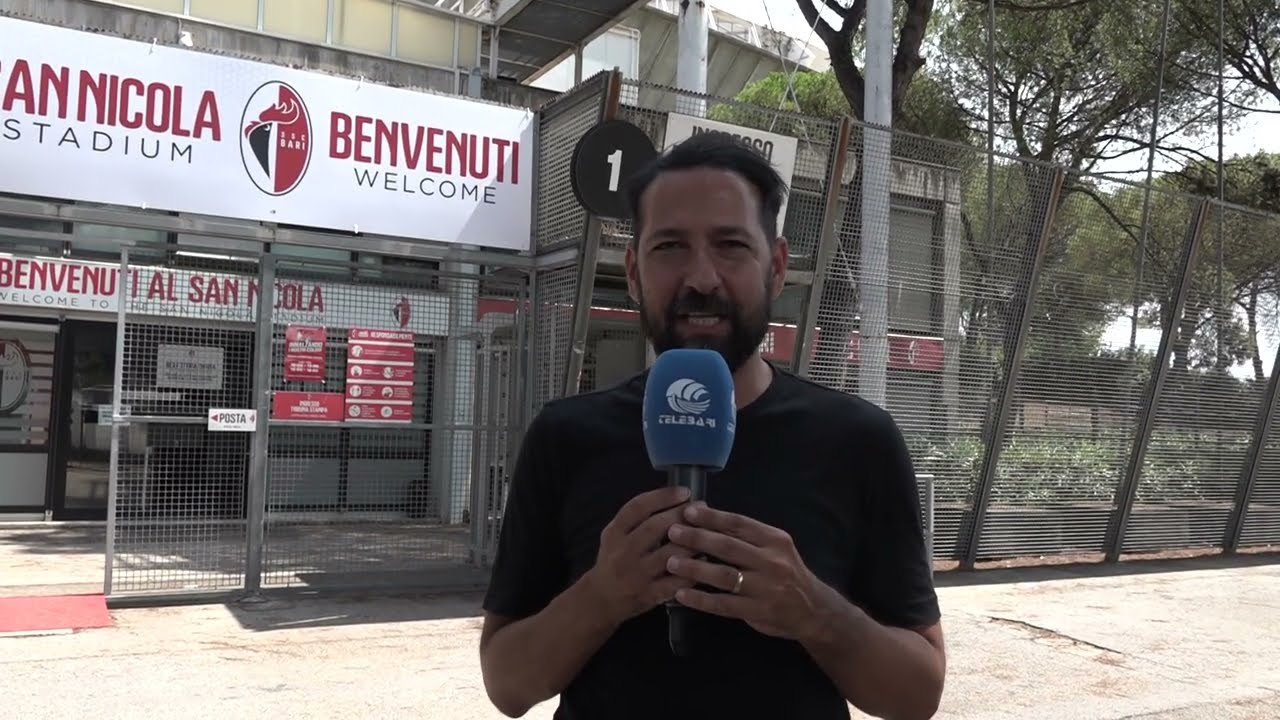 Ssc Bari, La Curva Nord Carica La Squadra Prima Della Partenza Per Venezia – Video
