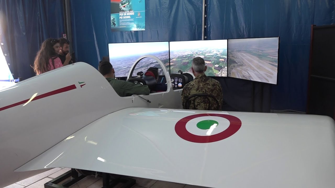 Fiera, Nello Stand Dell’aeronautica Tra Simulatori Di Volo E Visori Vr: “ecco Il Nostro Addestramento” – Video