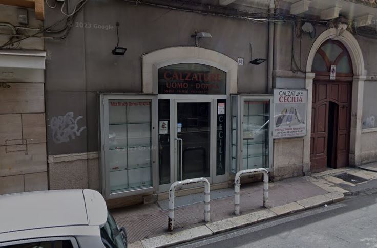 Negozio Via Giulio Petroni