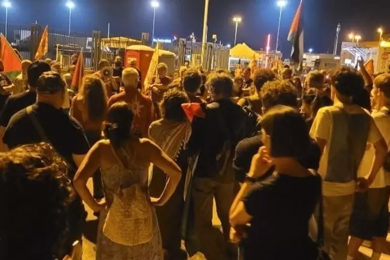 Taranto Petroliera Israele