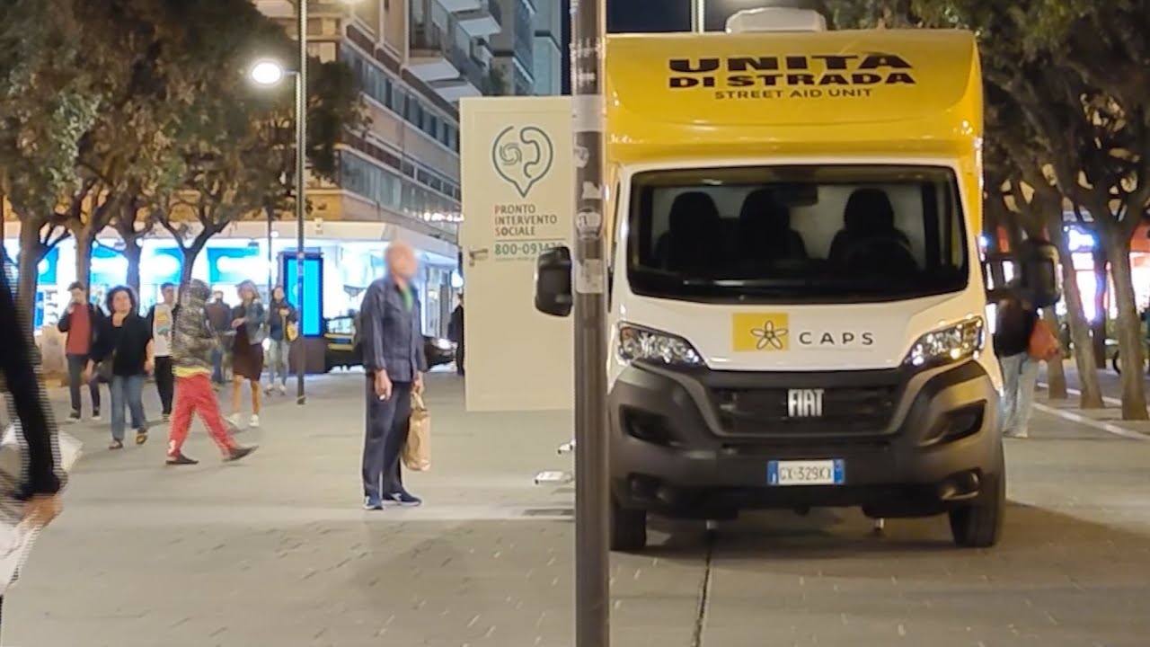 Bari, Tra Il Degrado Delle Piazze C’è Il Cuore Degli Operatori Del Caps: “la Cura Inizia Con Le Relazioni Umane” – Video