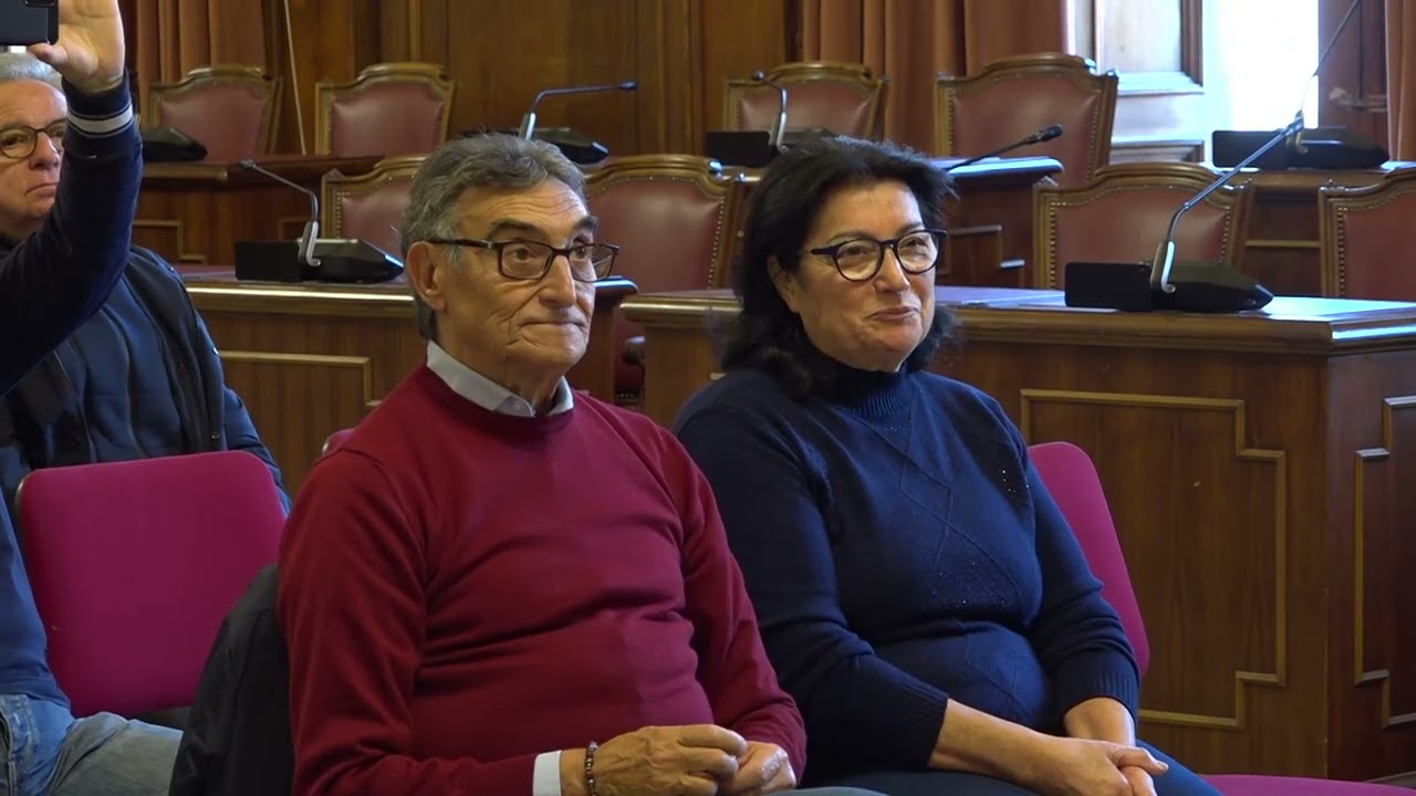 Bari, 12 Targhe Commemorative A Parenti Di Vittime Innocenti Di Mafia: “non Solo Memoria Ma Impegno” – Video
