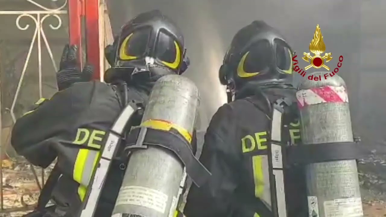 Adelfia, L’intervento Dei Vigili Del Fuoco Per L’esplosione Della Bombola A Gas: Morti Due Anziani Coniugi – Video