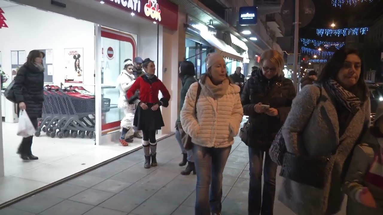 Saldi Al Via Dal 3 Gennaio Ma I Commercianti Insorgono: “troppo Ravvicinati Al Natale” – Video