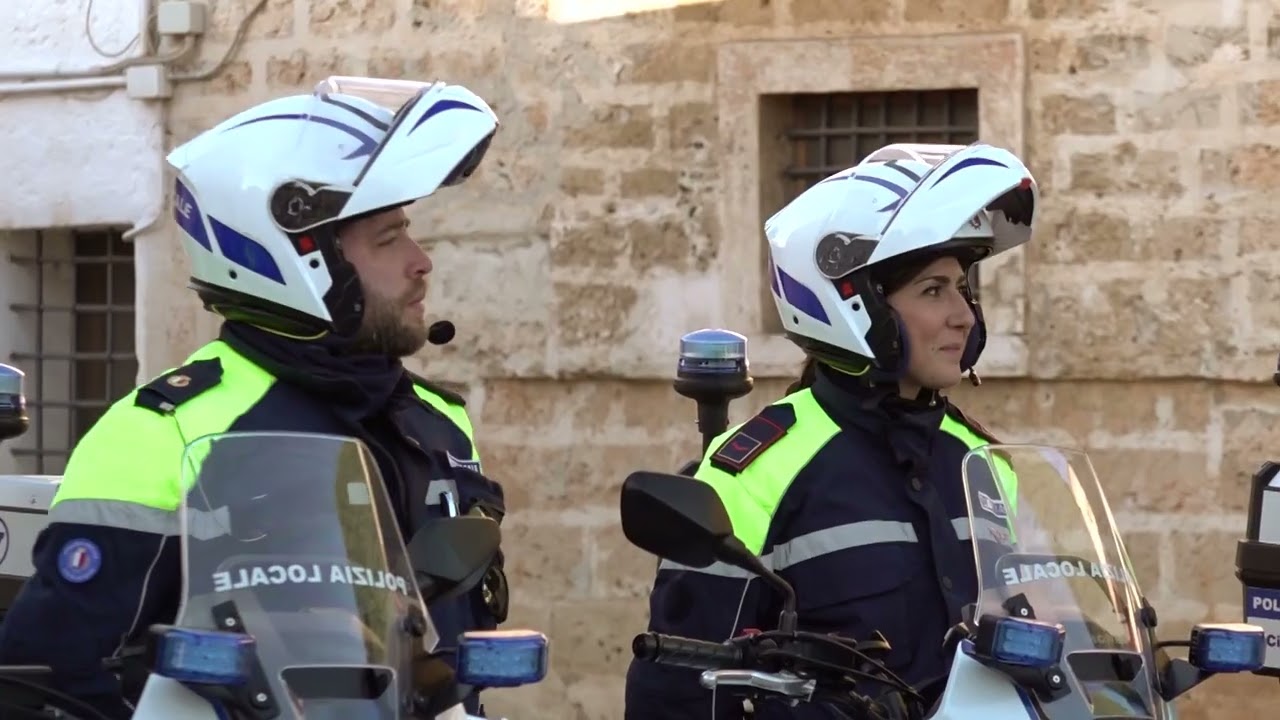 Bari, 14 Nuove Moto Per La Polizia Locale: La Benedizione A Japigia. “in Arrivo Anche 36 Auto” – Video E Foto