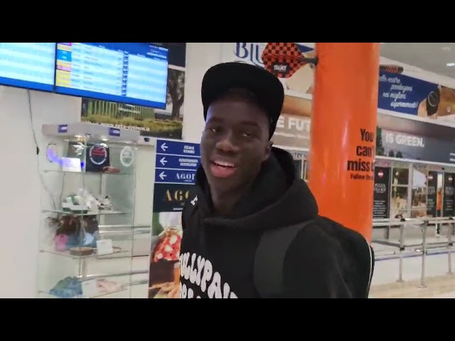 Ssc Bari, Ecco Traore. Il Nuovo Centrocampista Di Longo In Aeroporto: “felice Di Essere Qui” – Video