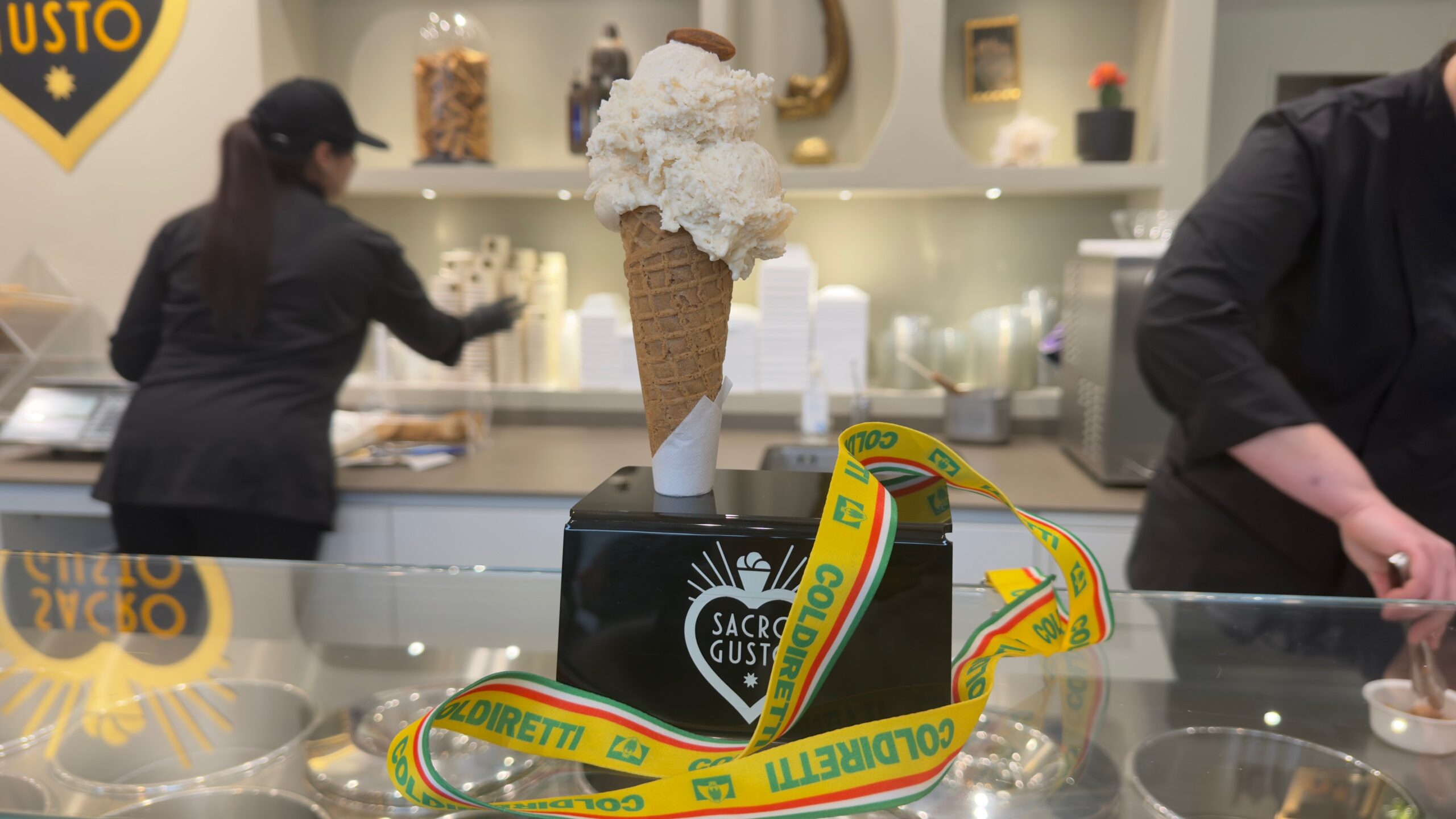 A Bari Il Primo Gelato Alla Mandorla Di Toritto Filippo Cea Firmato Dagli Agricoltori Italiani