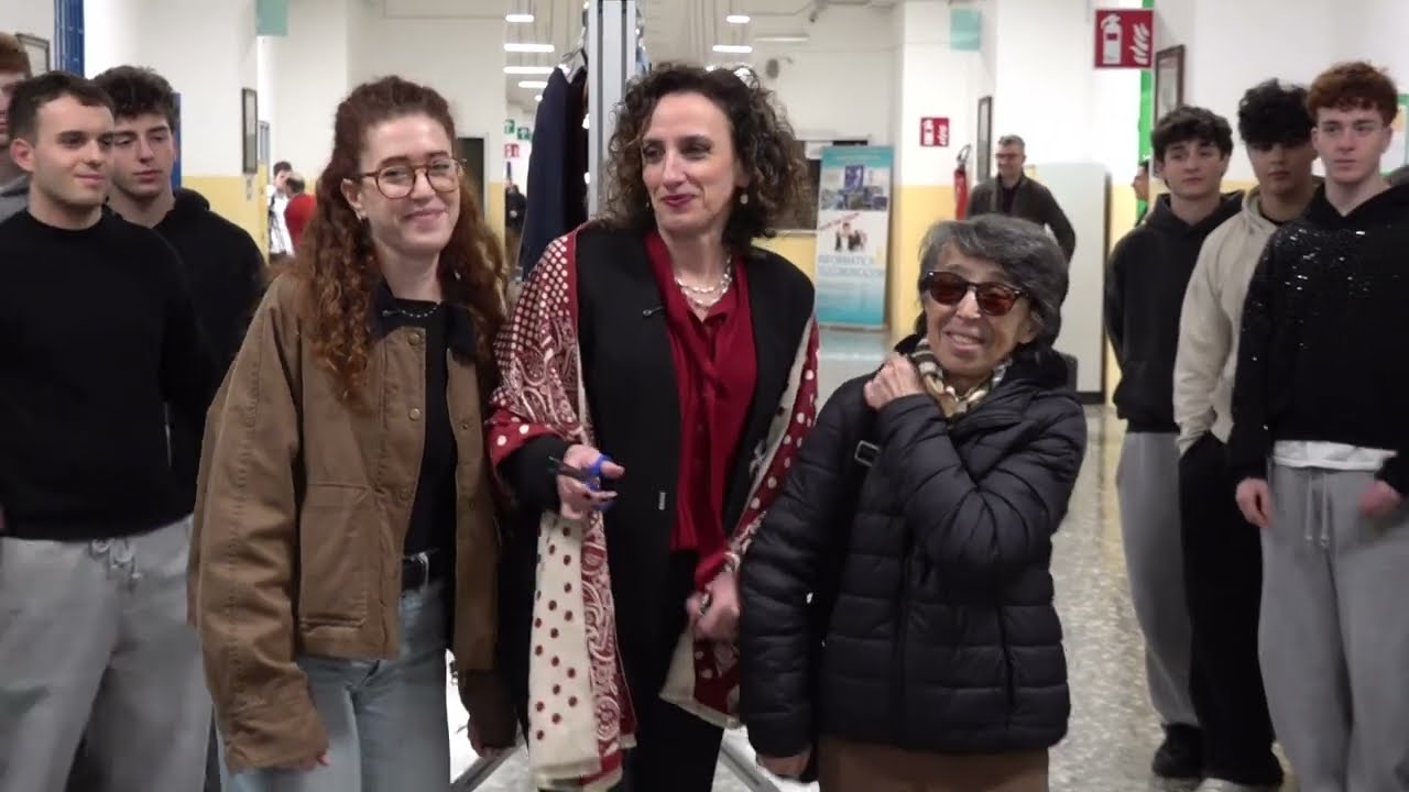 Bari, Al ‘panetti’ La Mostra ‘com’eri Vestita?’ La Colpevolizzazione Della Vittima: “sfatiamo I Pregiudizi”