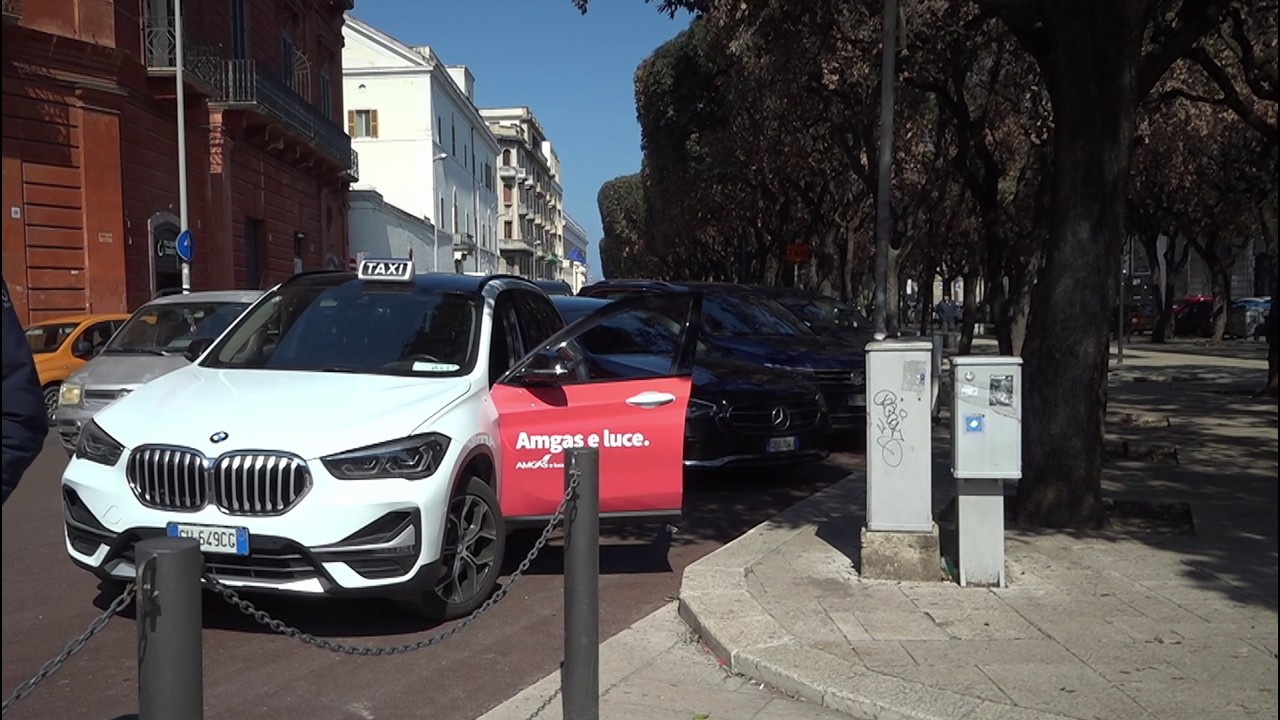 Bari, Lavori Brt E Stalli Per I Taxi Occupati In Piazza Massari. “così Non Riusciamo A Lavorare” – Video