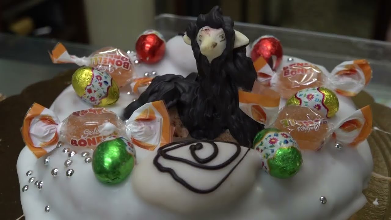 Bari, Pasqua A Tavola: è Corsa Ai Dolci Della Tradizione Tra Scarcelle, Taralli Glassati E Colombe – Video