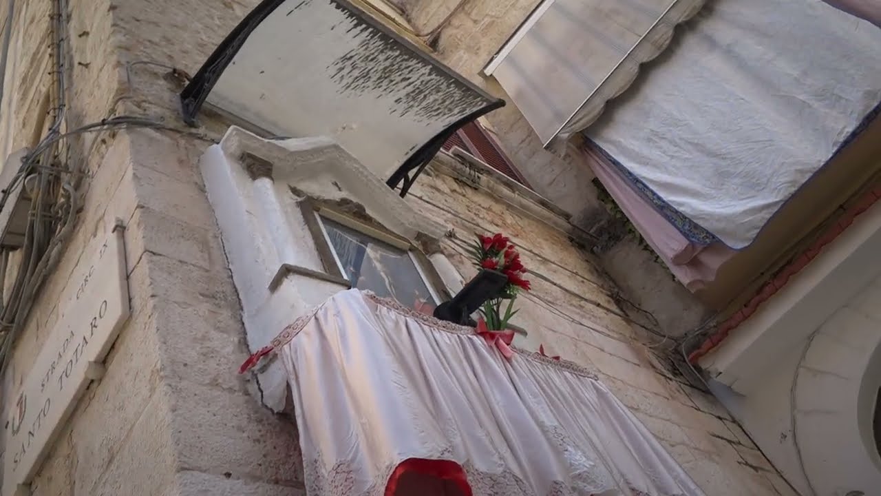 Bari Vecchia, è Allarme Per Le Edicole Votive: “un’altra Sta Crollando. Salviamo La Nostra Storia” – Video