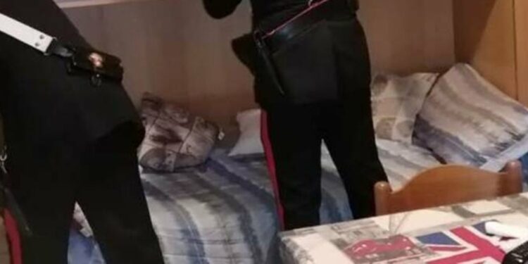 Carabinieri Casa Letto