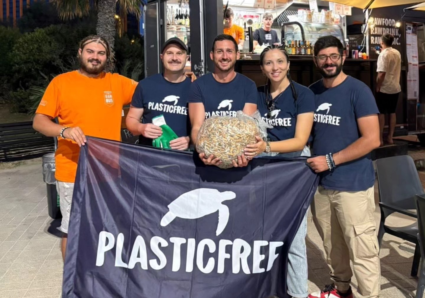Raw Bus Raccolta Plastic Free
