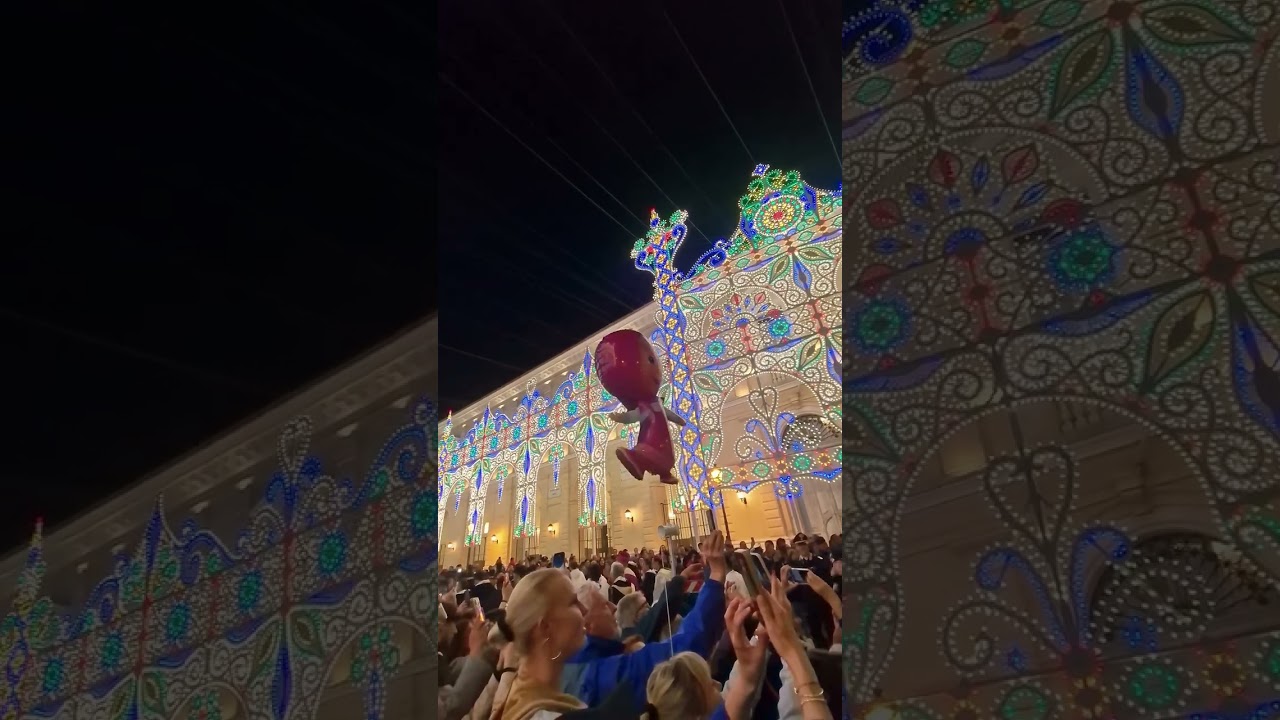 Bari, Arriva La Statua Di San Nicola: Si Accendono Le Luminarie In Piazza Del Ferrarese – Video