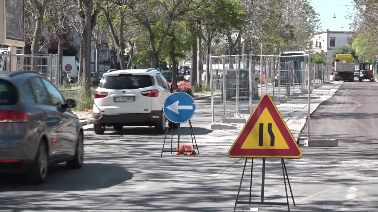 Bari Stretta Nella Morsa Dei Cantieri: Tra Scavi, Divieti E Carreggiate Ridotte. “traffico E Disagi” – Video