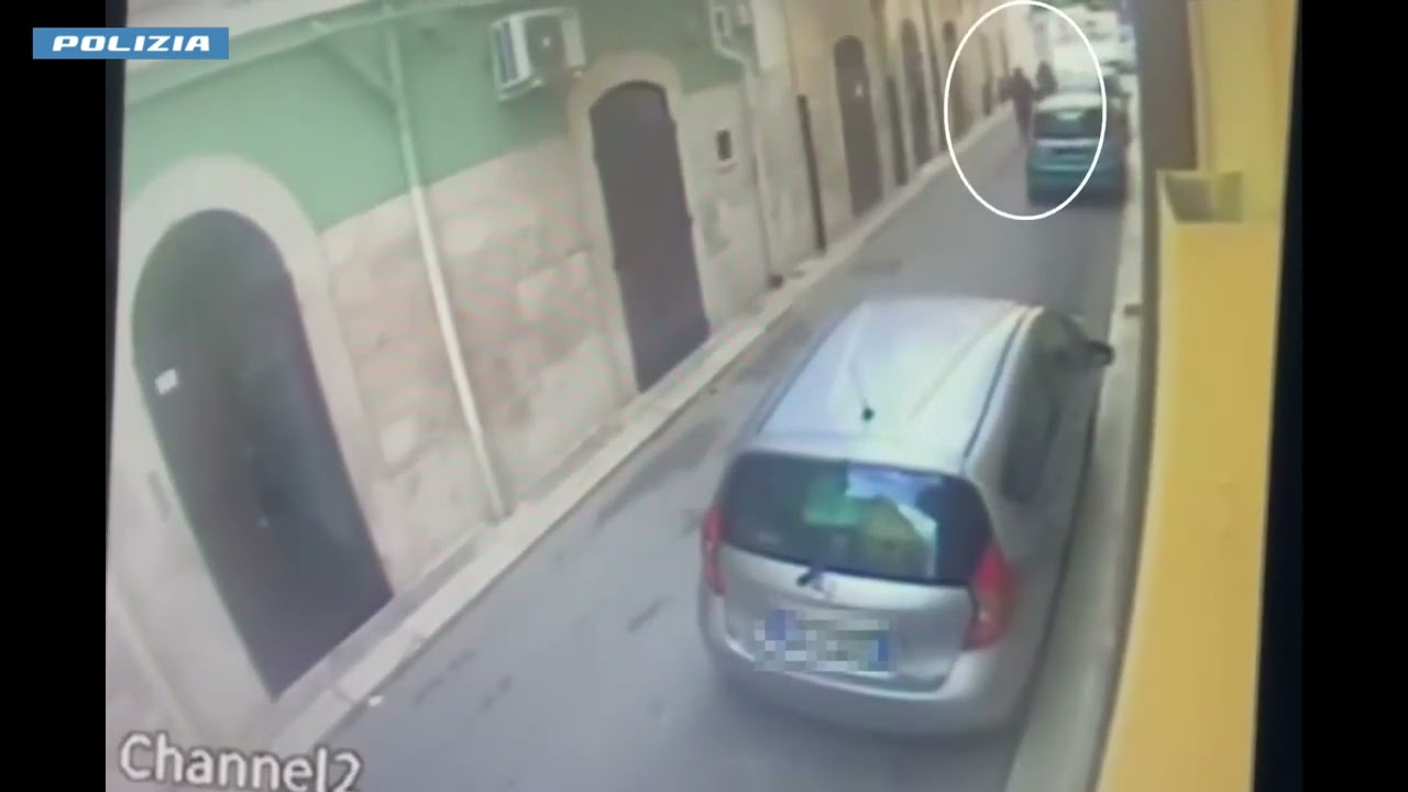 Uno Fa Il Palo, L’altro Scaraventa A Terra La Nonnina 85enne E Le Ruba La Borsa: Arrestati A Corato – Video
