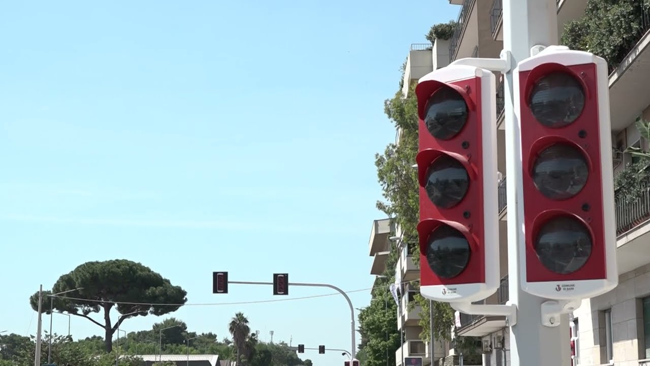 Brt, Bari Tappezzata Di Semafori E Cittadini Preoccupati. Scaramuzzi: “attese Di Pochi Secondi” – Video