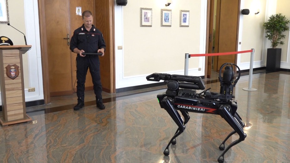 Cane Robot Carabinieri