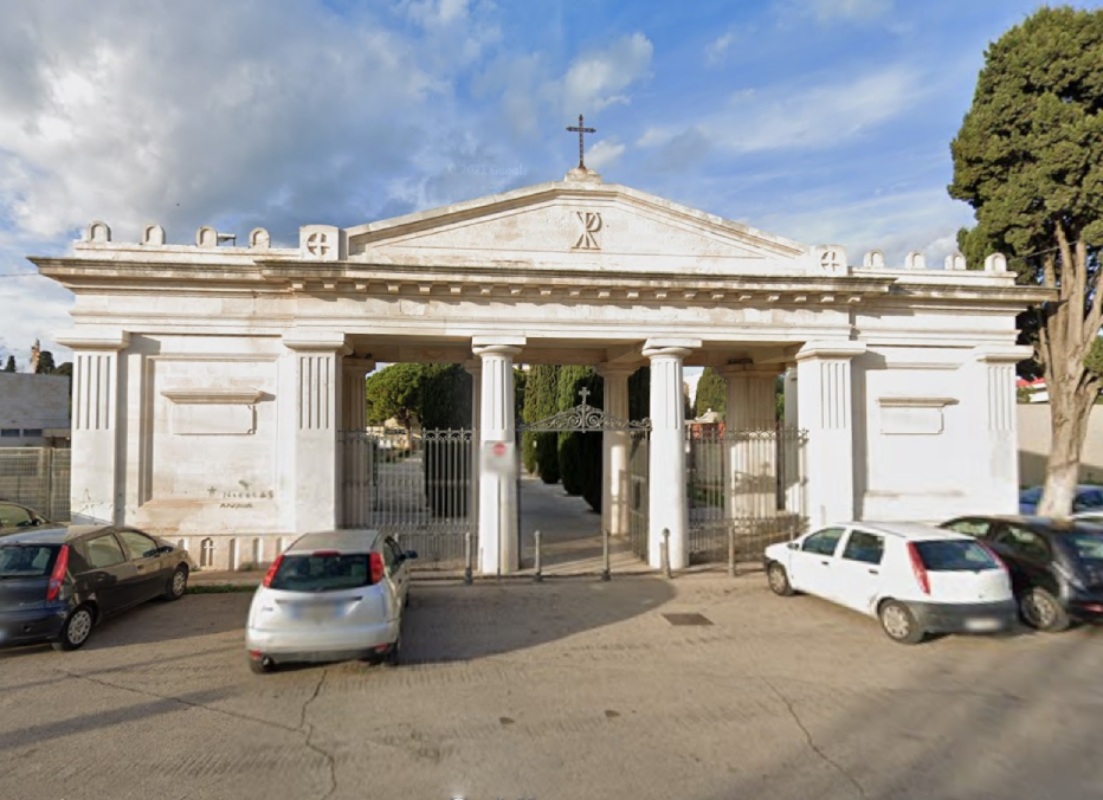 Cimitero Bari (1)