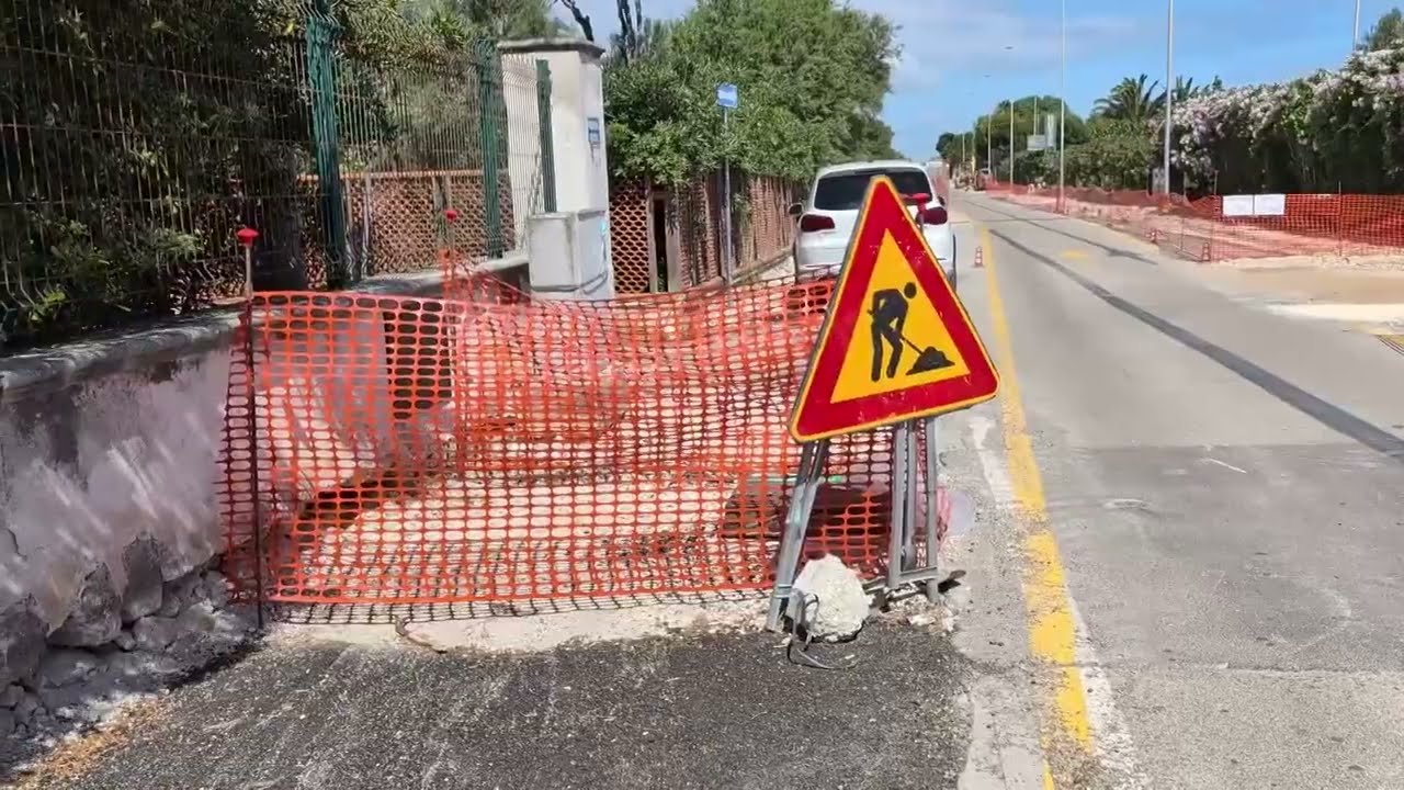 Lavori, Disagi E Polemiche Sulla Strada Dei Lidi A Capitolo. Il Sindaco Annese: “abbiate Pazienza” – Video