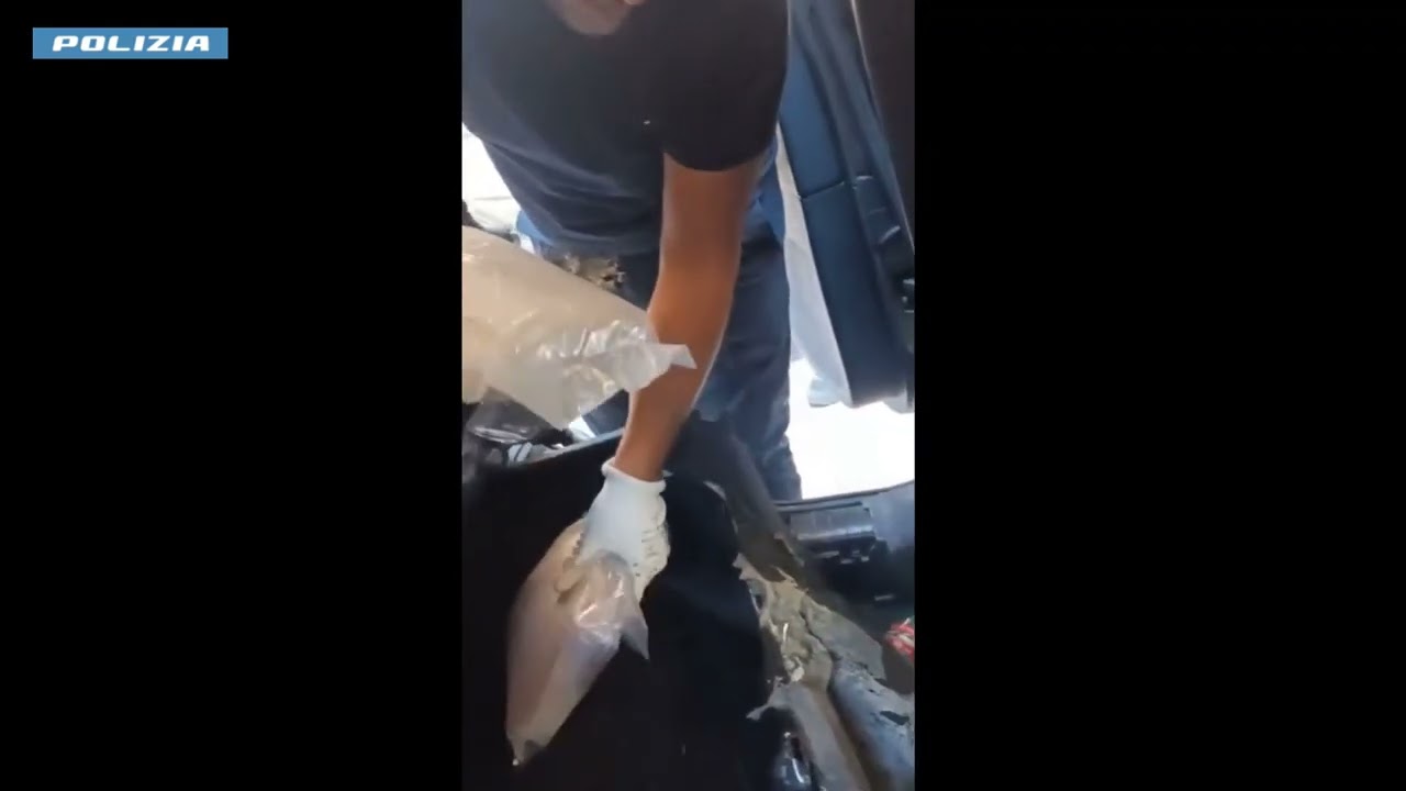 Bari, In Auto Nasconde 13 Chili Di Cocaina: Arrestato 50enne. “oltre Un Milione Di Euro Di Droga” – Video E Foto