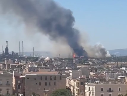 Taranto Incendio